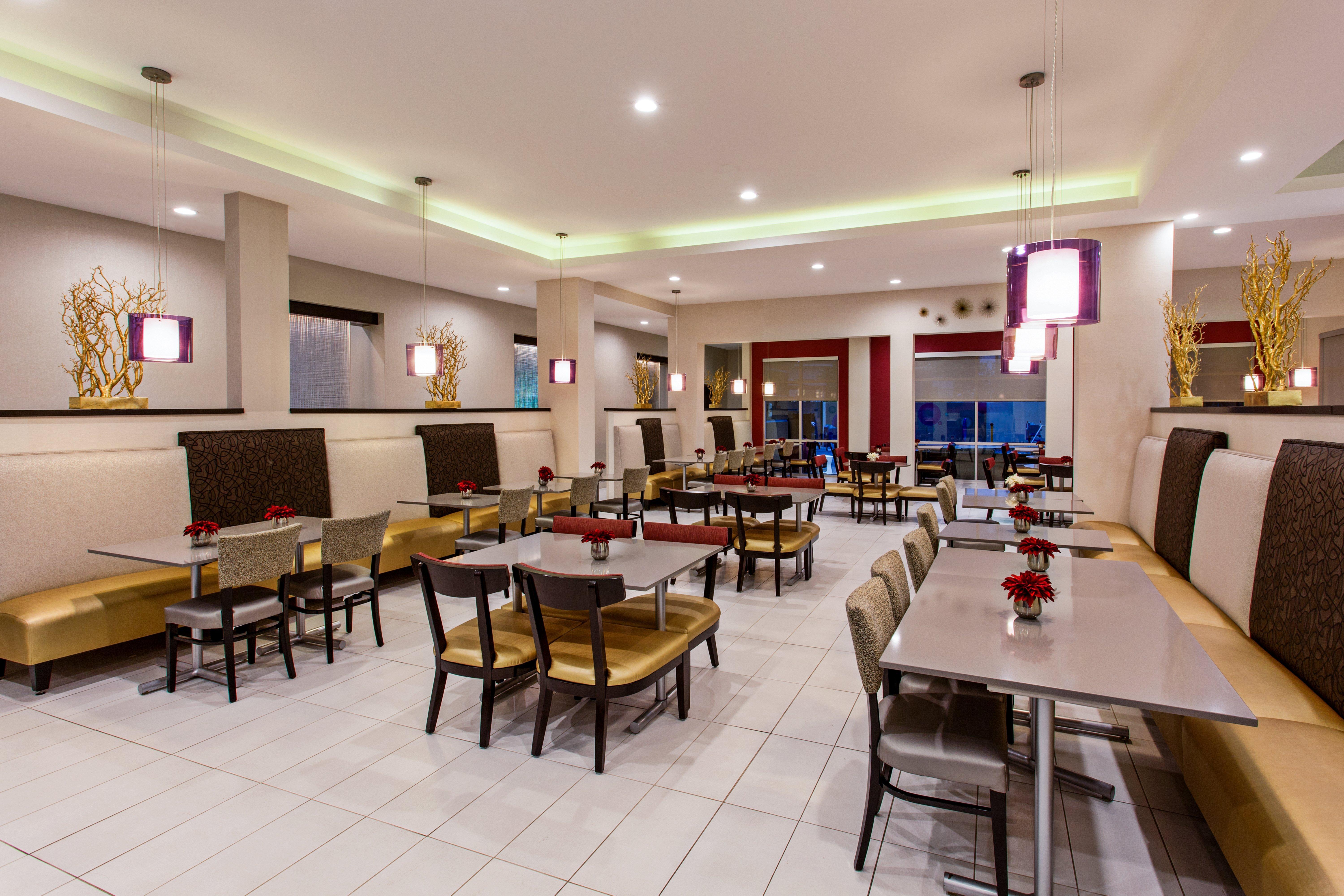 Holiday Inn Express & Suites Anaheim Resort Area By Ihg Exterior photo