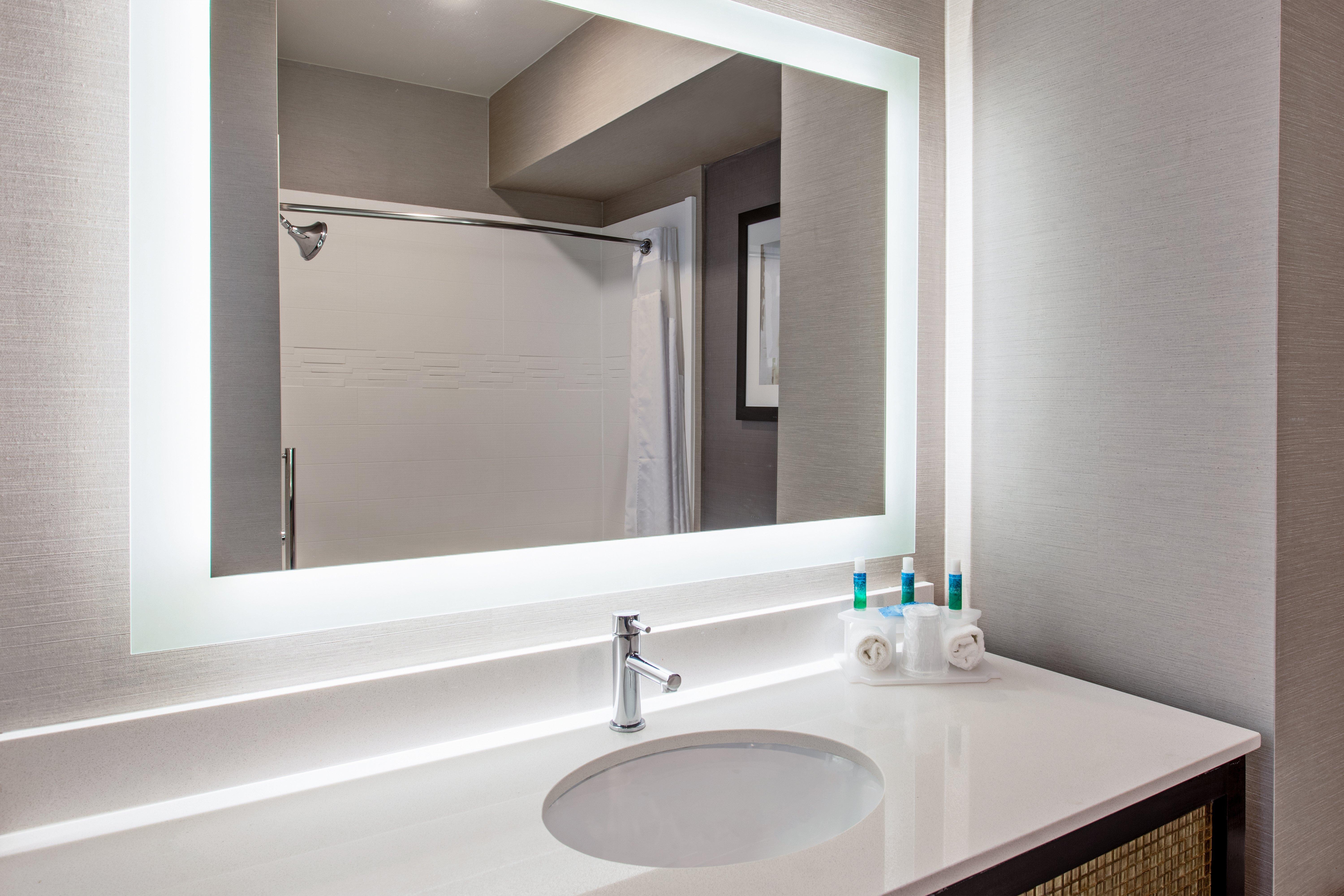 Holiday Inn Express & Suites Anaheim Resort Area By Ihg Exterior photo